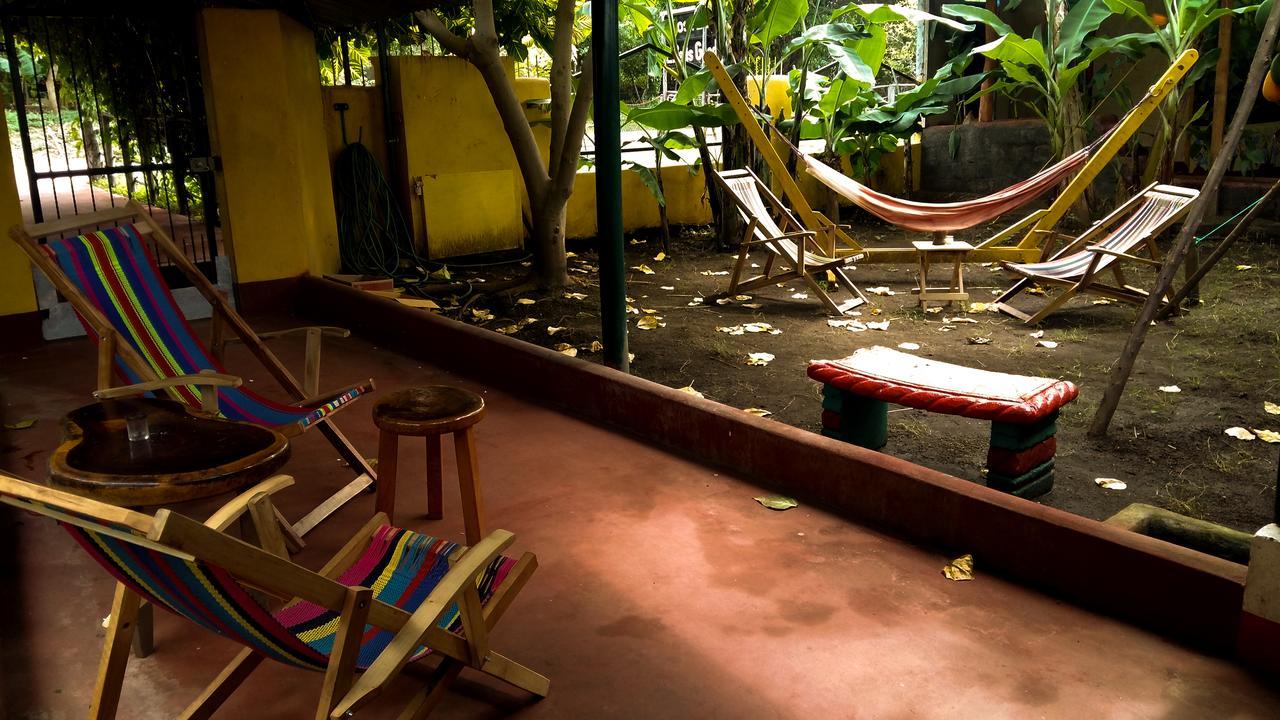Hostel Life Is Good Moyogalpa Exteriör bild